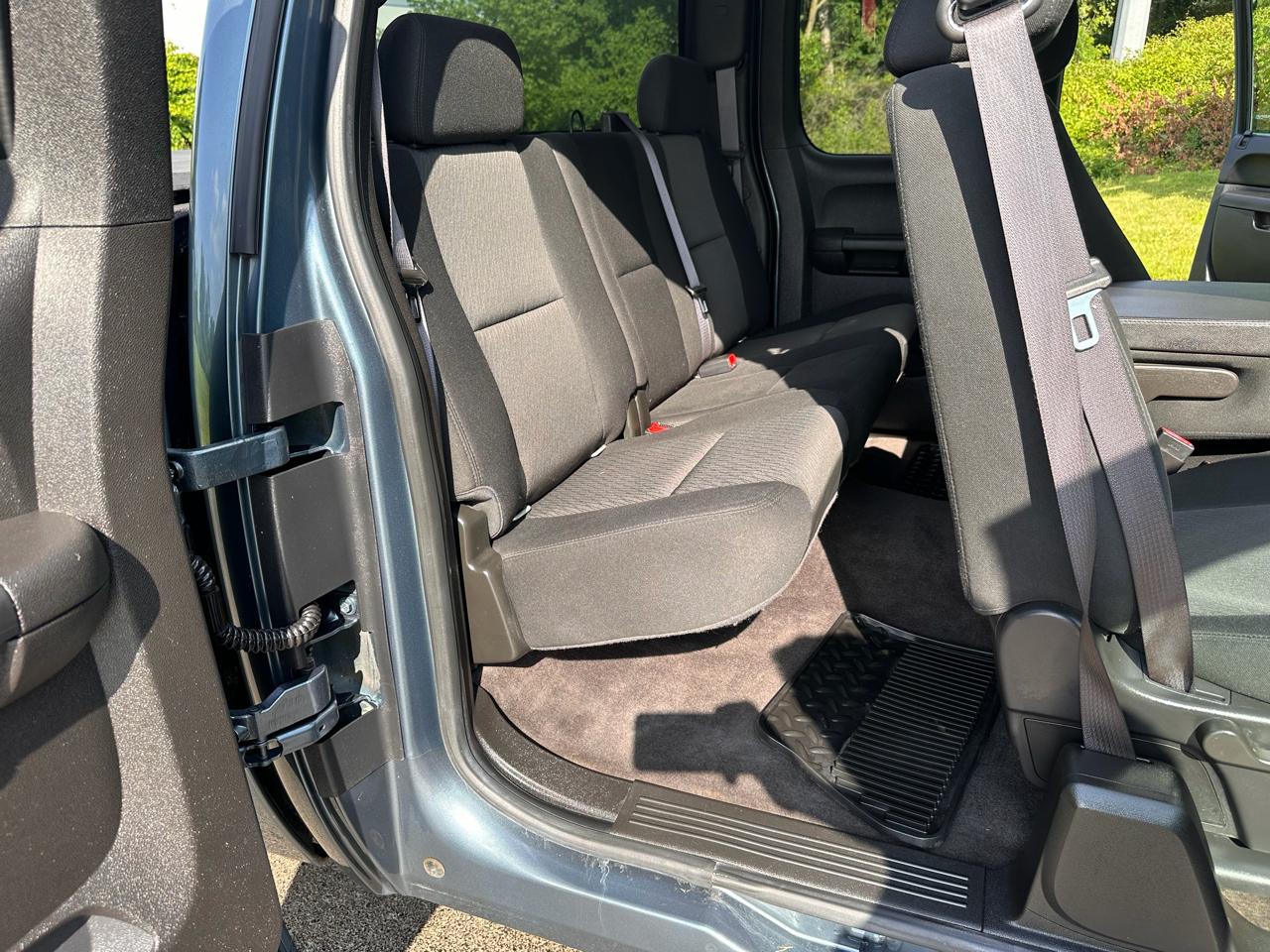Chevrolet Silverado 1500 4WD Ext Cab 143.5" LT 2013