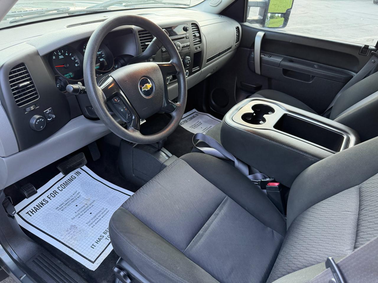 Chevrolet Silverado 1500 4WD Crew Cab 143.5" LS 2011