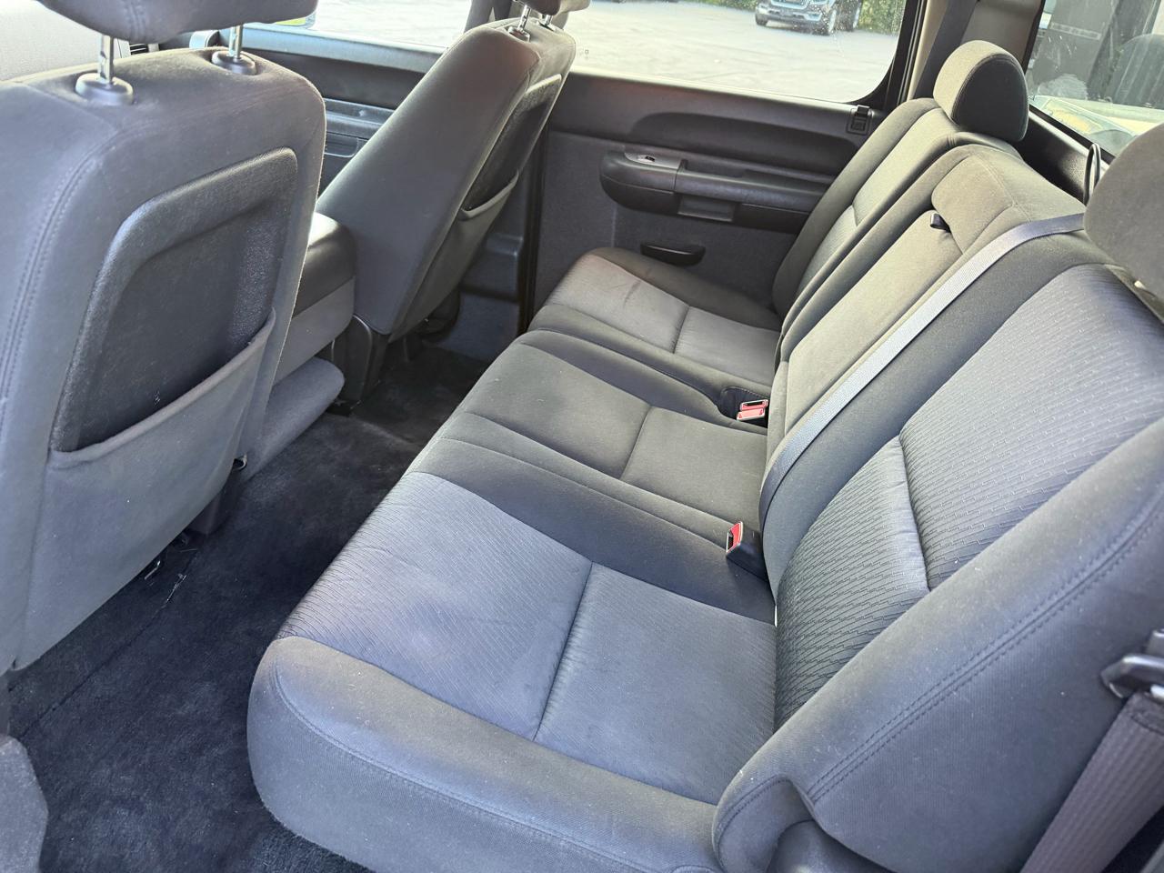 Chevrolet Silverado 1500 4WD Crew Cab 143.5" LS 2011