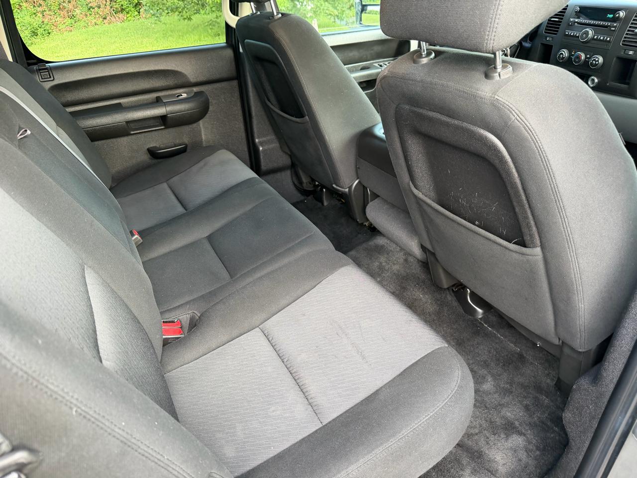 Chevrolet Silverado 1500 4WD Crew Cab 143.5" LS 2011