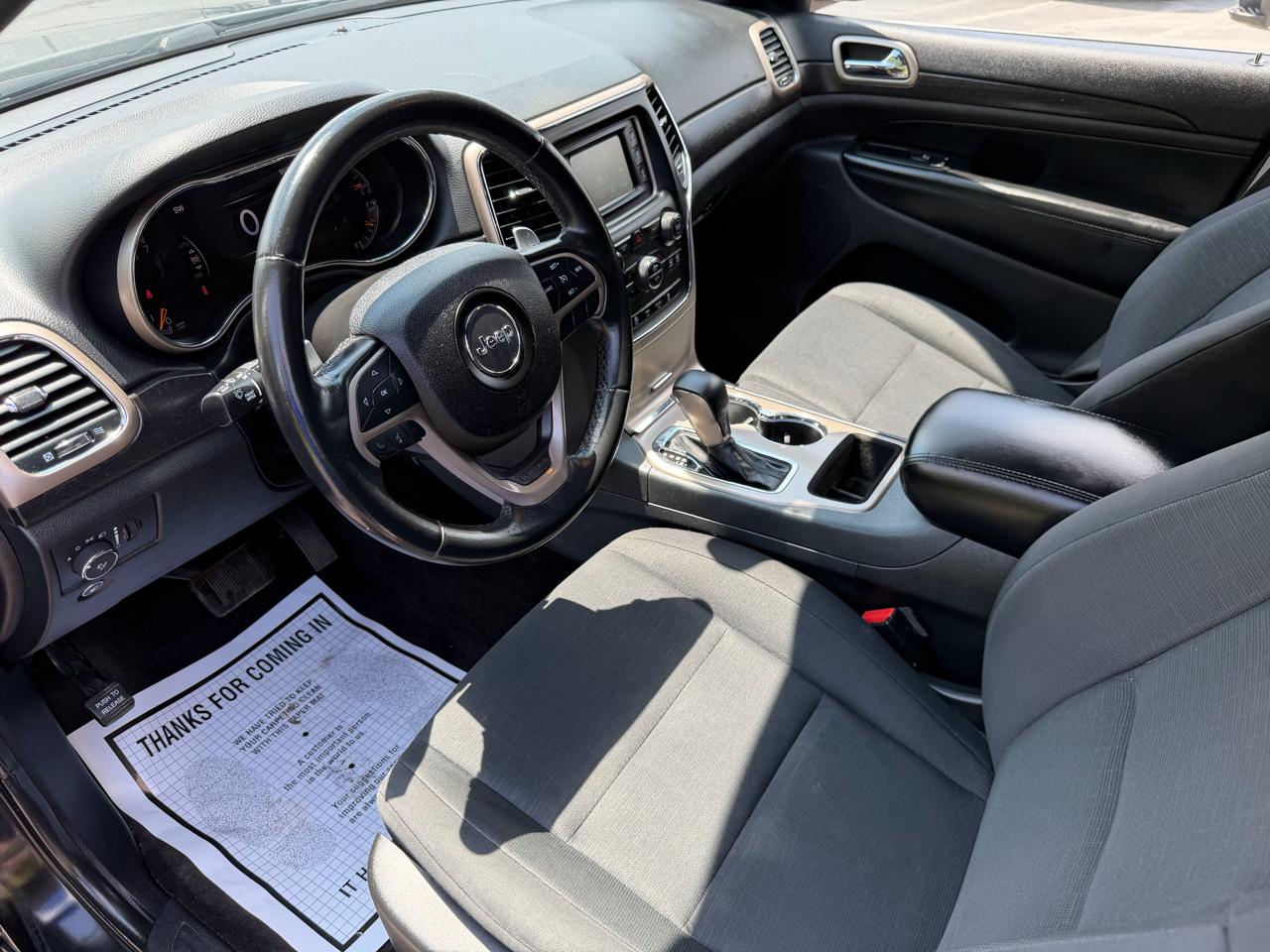 Jeep Grand Cherokee 4WD 4dr Laredo 2016