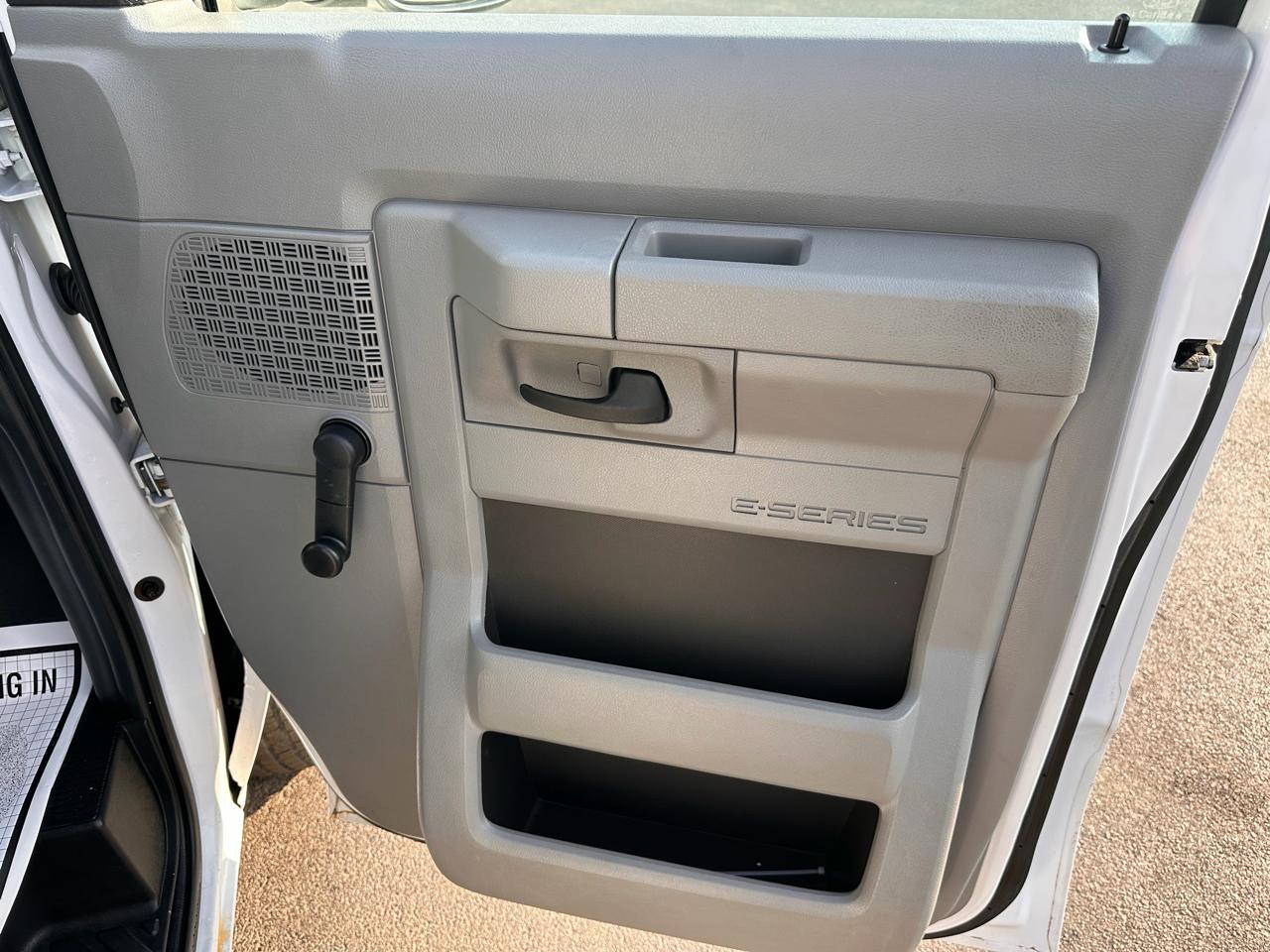 Ford Econoline Cargo Van E-150 Recreational 2014