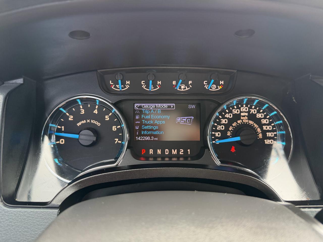 Ford F-150 4WD SuperCrew 145" Platinum 2013