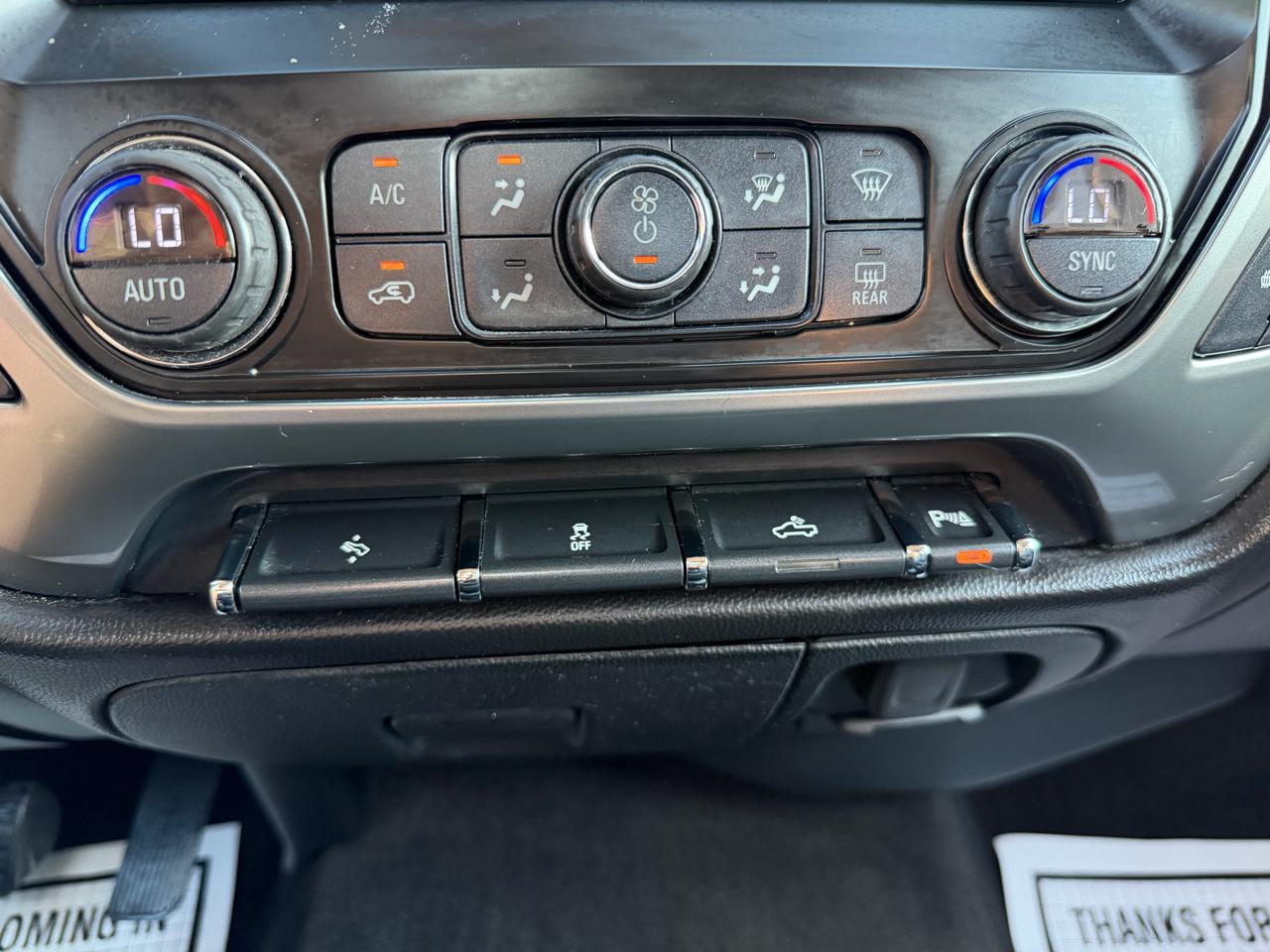 Chevrolet Silverado 1500 4WD Crew Cab 143.5" LT w/1LT 2015