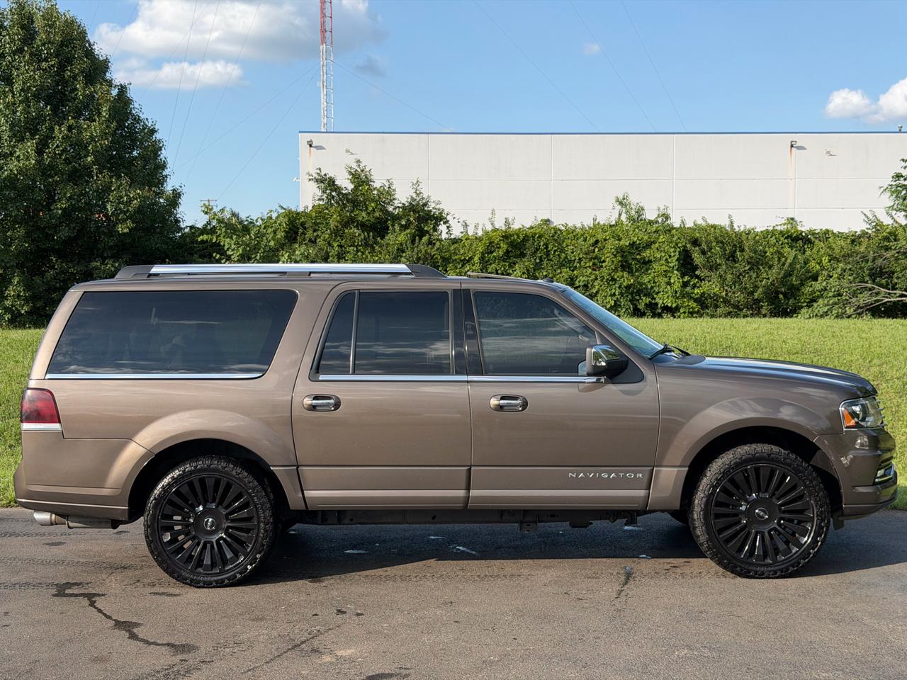 Lincoln Navigator L 4WD 4dr 2015