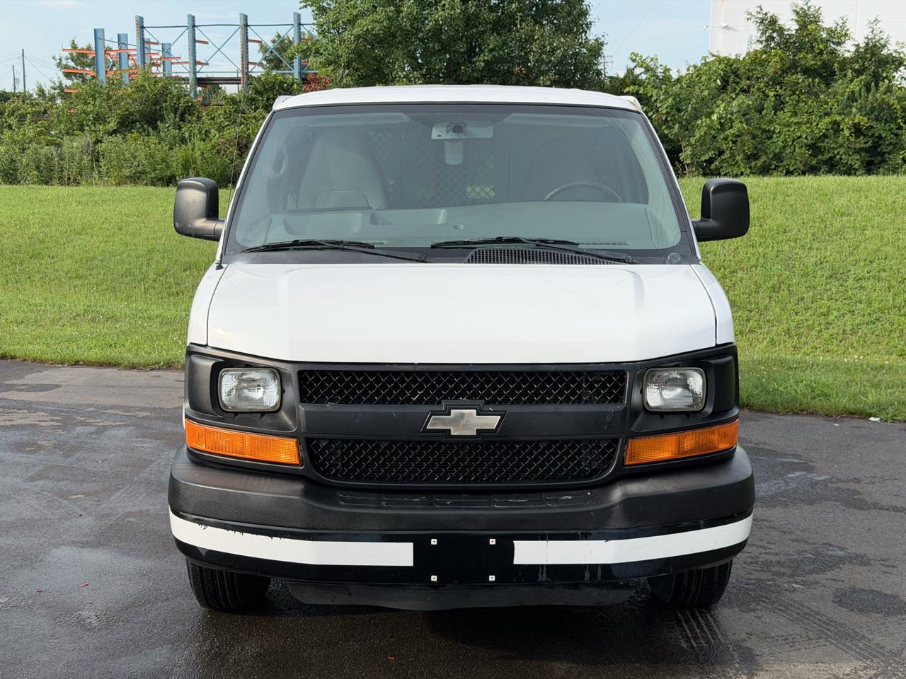 Chevrolet Express Cargo Van RWD 1500 135" 2013