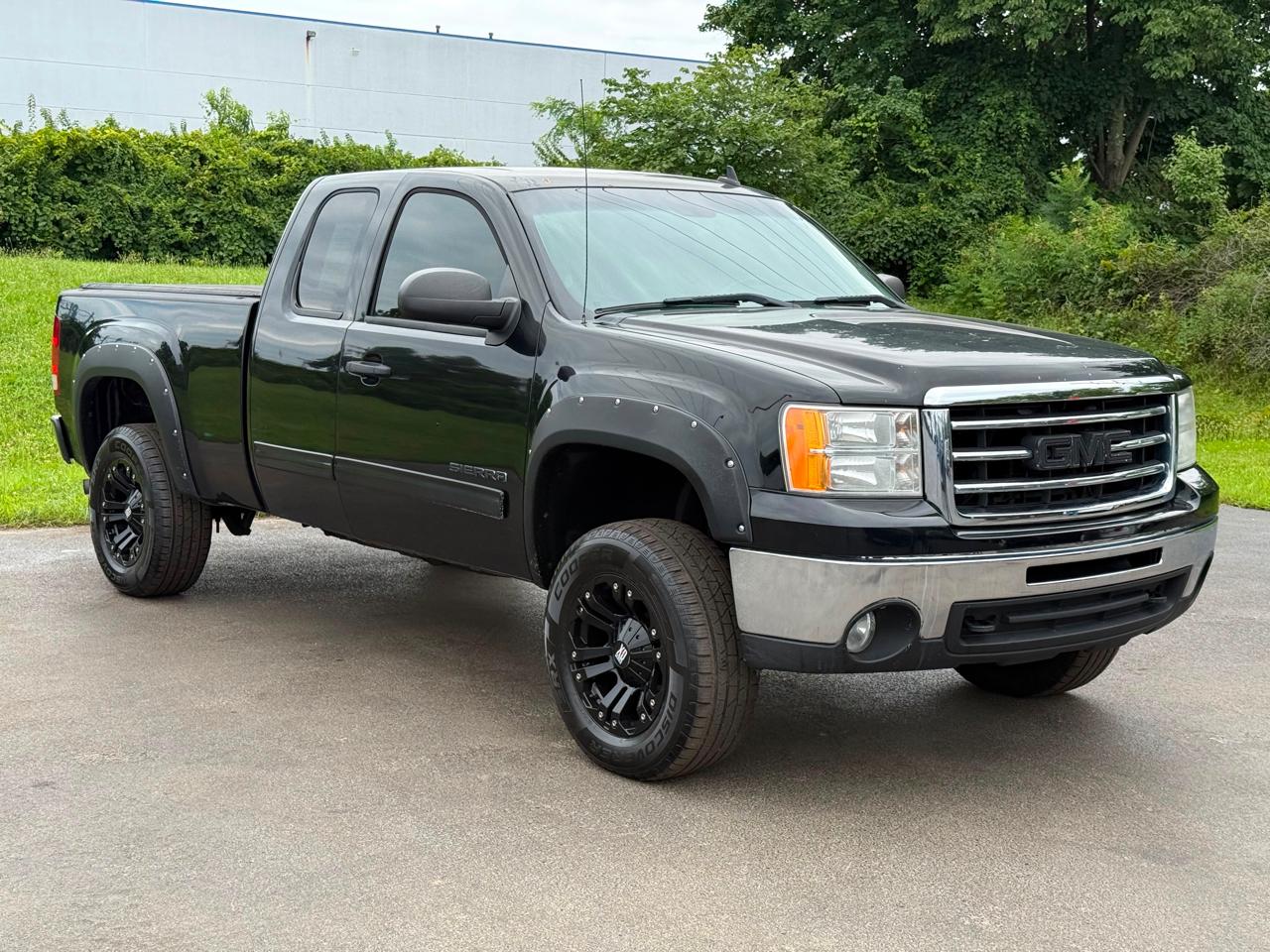 GMC Sierra 1500 4WD Ext Cab 143.5" SLE 2013