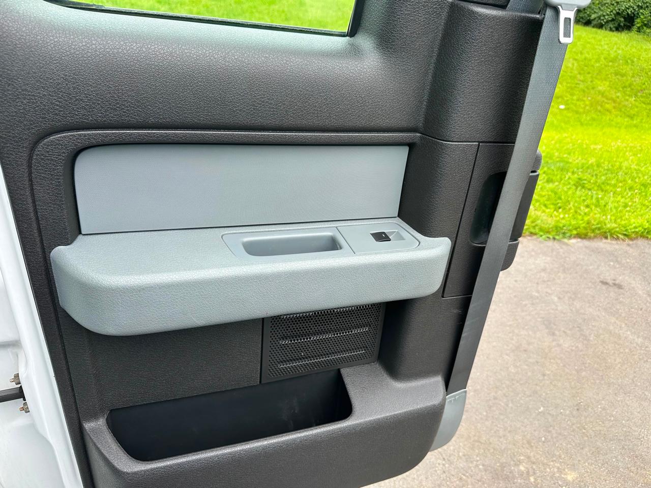 Ford F-150 4WD SuperCab 145" Lariat 2012