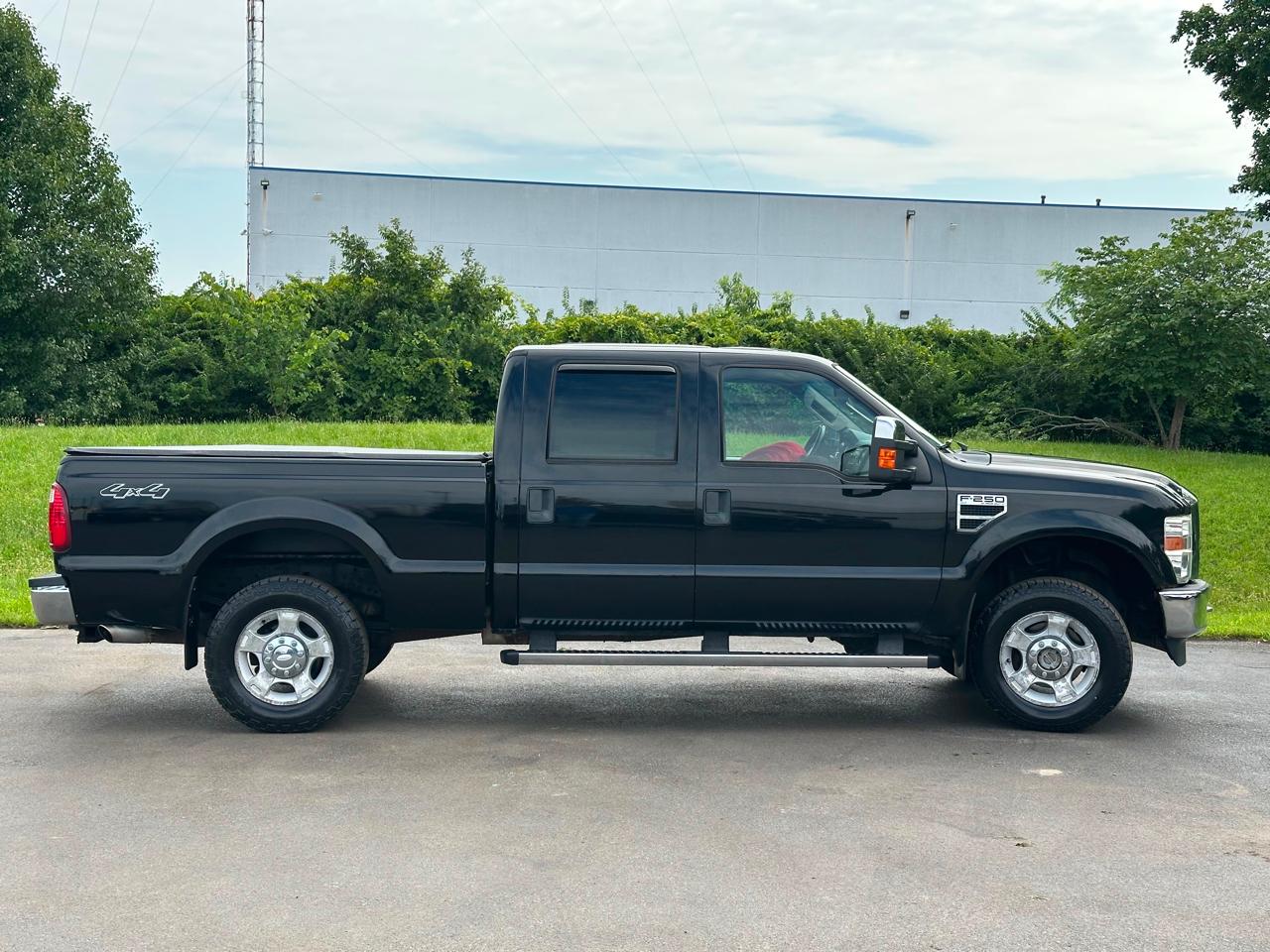 Ford Super Duty F-250 SRW XL 4WD Crew Cab 6.75' Box 2010