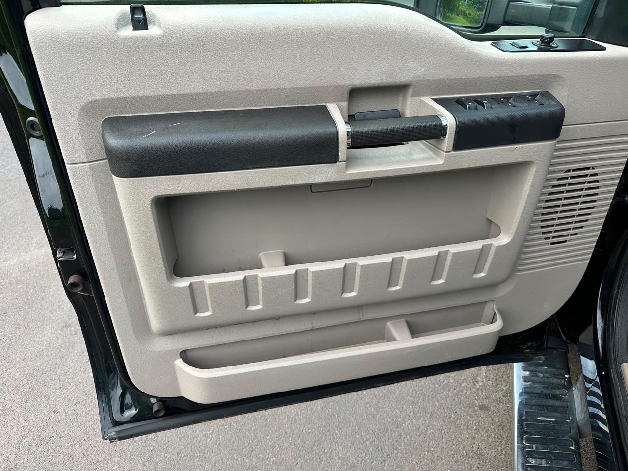 Ford Super Duty F-250 SRW XL 4WD Crew Cab 6.75' Box 2010
