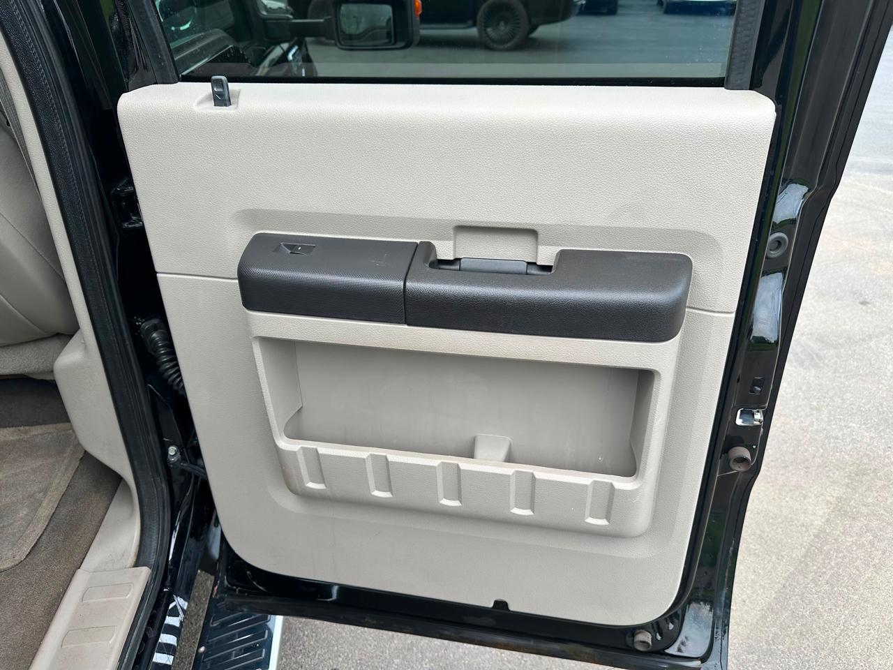Ford Super Duty F-250 SRW XL 4WD Crew Cab 6.75' Box 2010