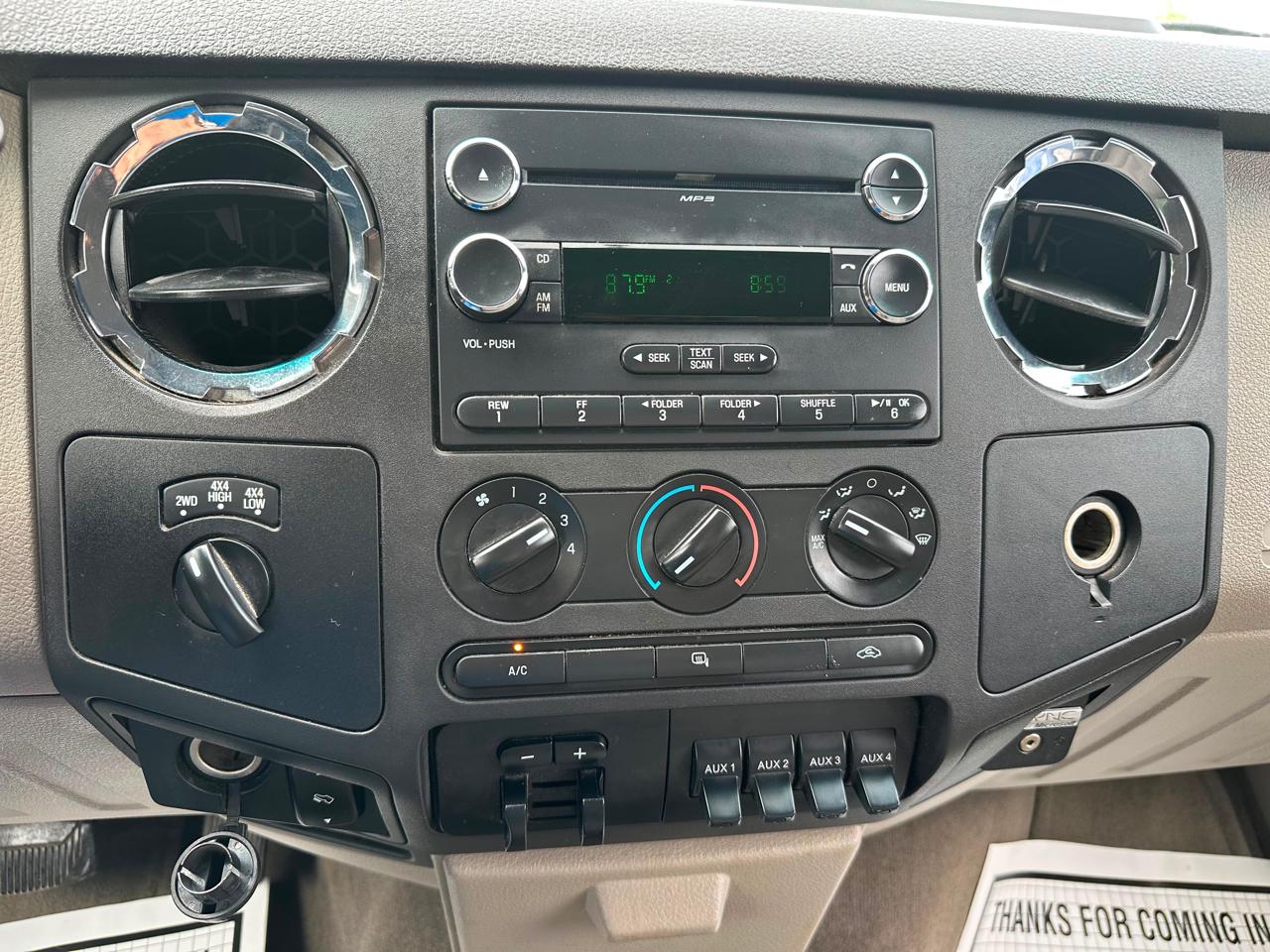 Ford Super Duty F-250 SRW XL 4WD Crew Cab 6.75' Box 2010