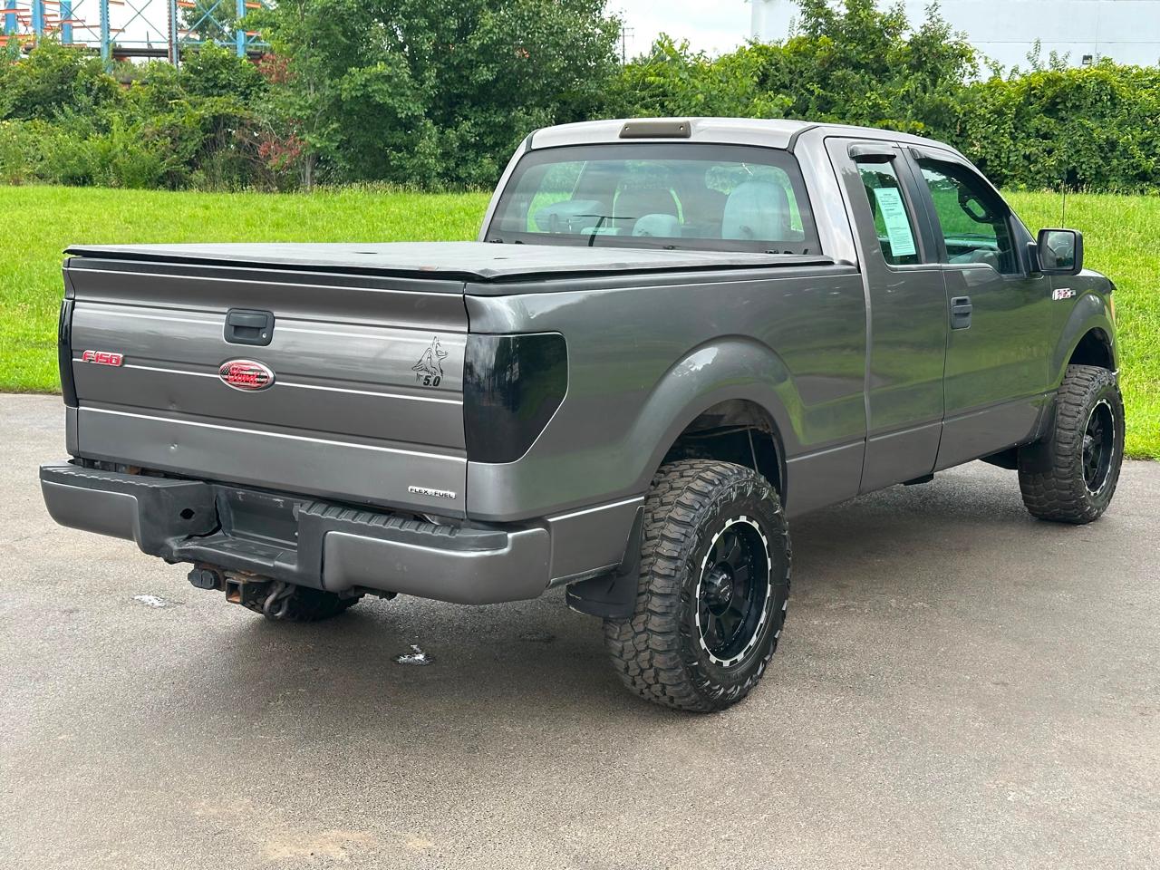 Ford F-150 STX SuperCab 5.5-ft Box 4WD 2013