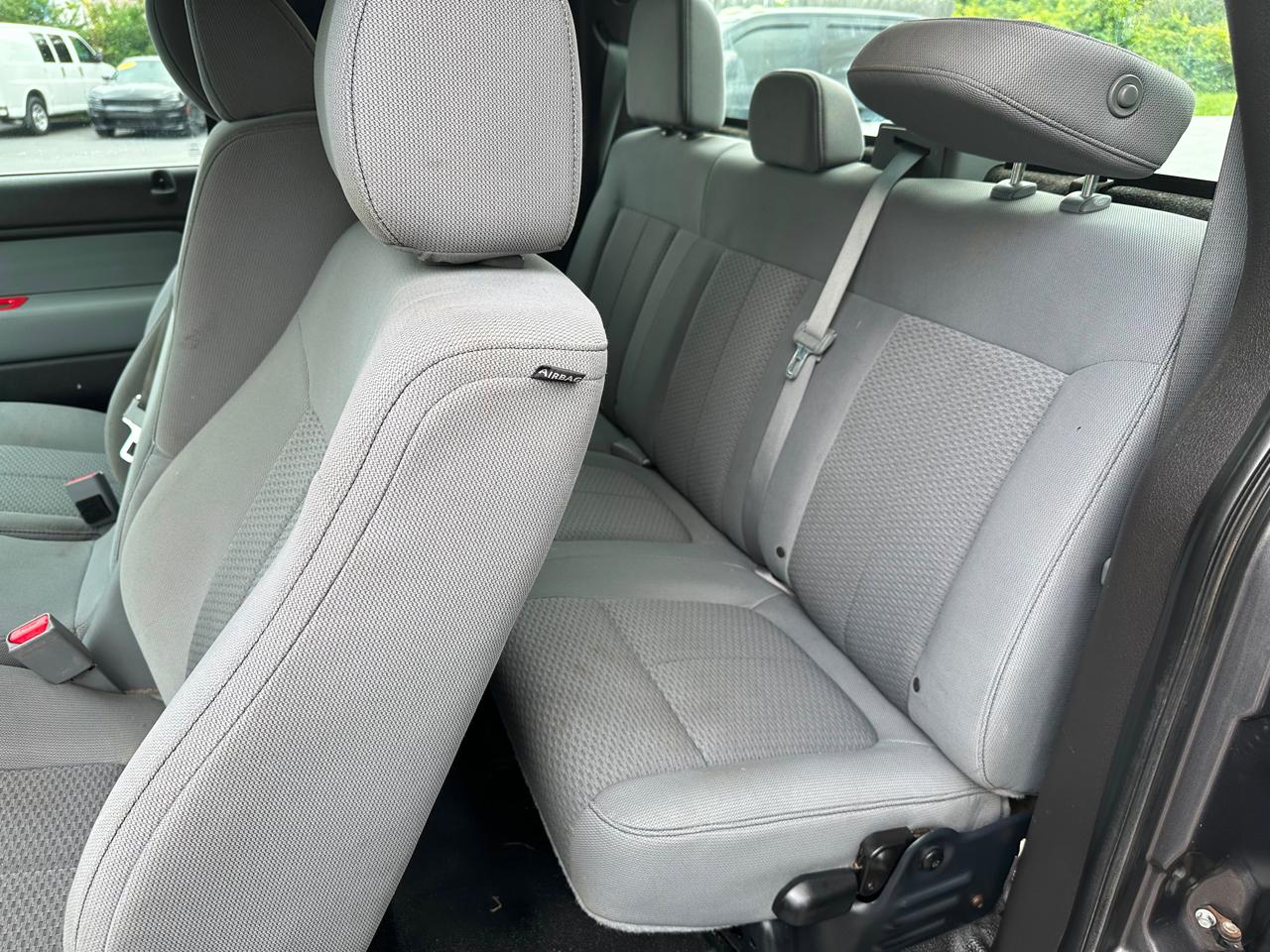 Ford F-150 STX SuperCab 5.5-ft Box 4WD 2013