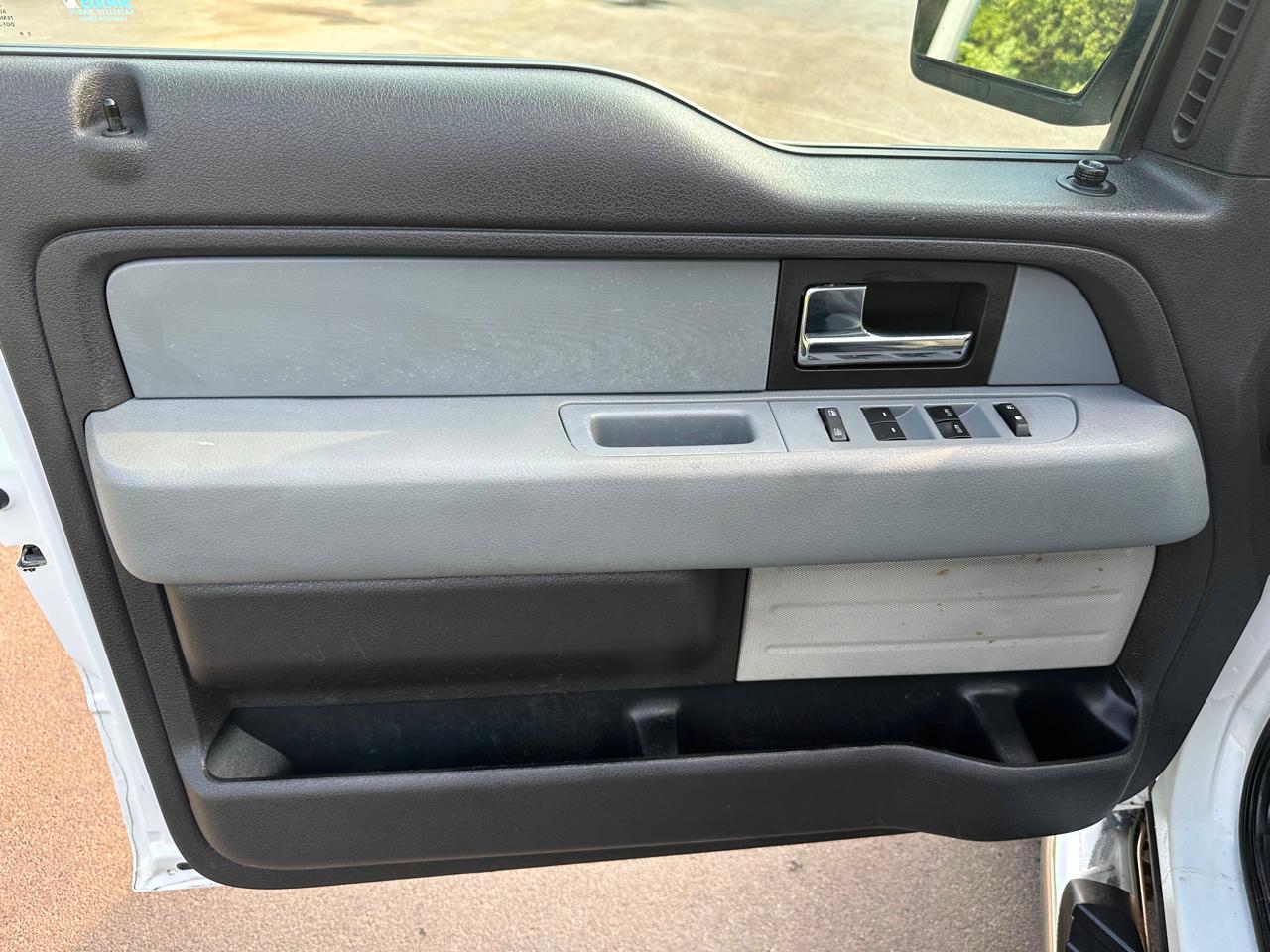 Ford F-150 4WD SuperCrew 145" Platinum 2014