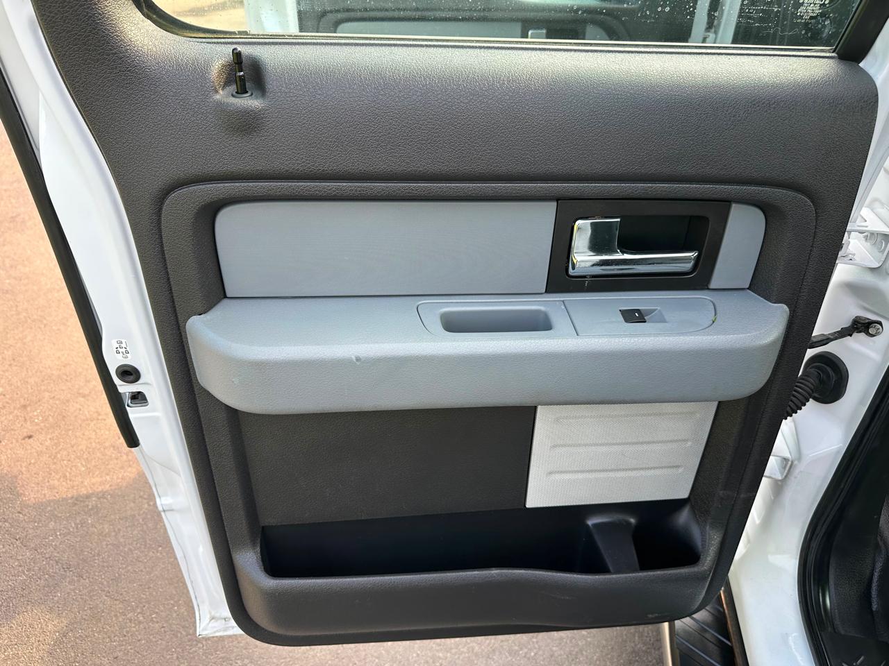 Ford F-150 4WD SuperCrew 145" Platinum 2014