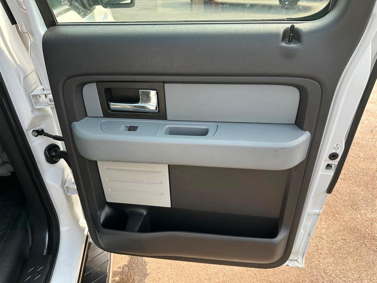 Ford F-150 4WD SuperCrew 145" Platinum 2014