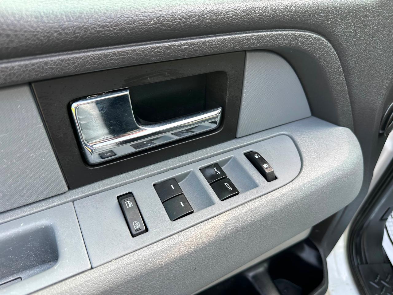 Ford F-150 4WD SuperCrew 145" Platinum 2014