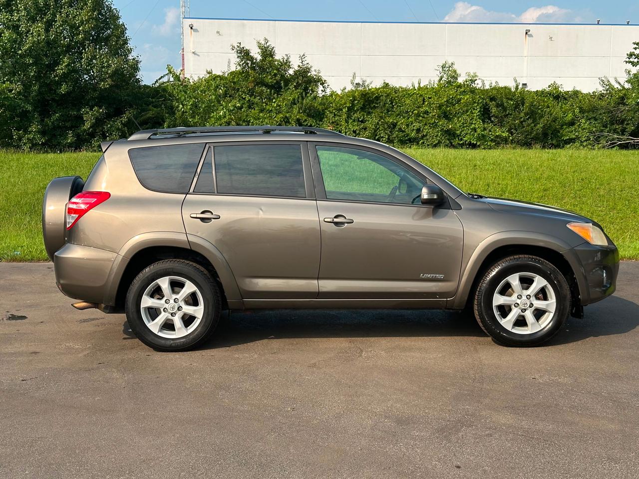 Toyota RAV4 4WD 4dr I4 Limited (Natl) 2012