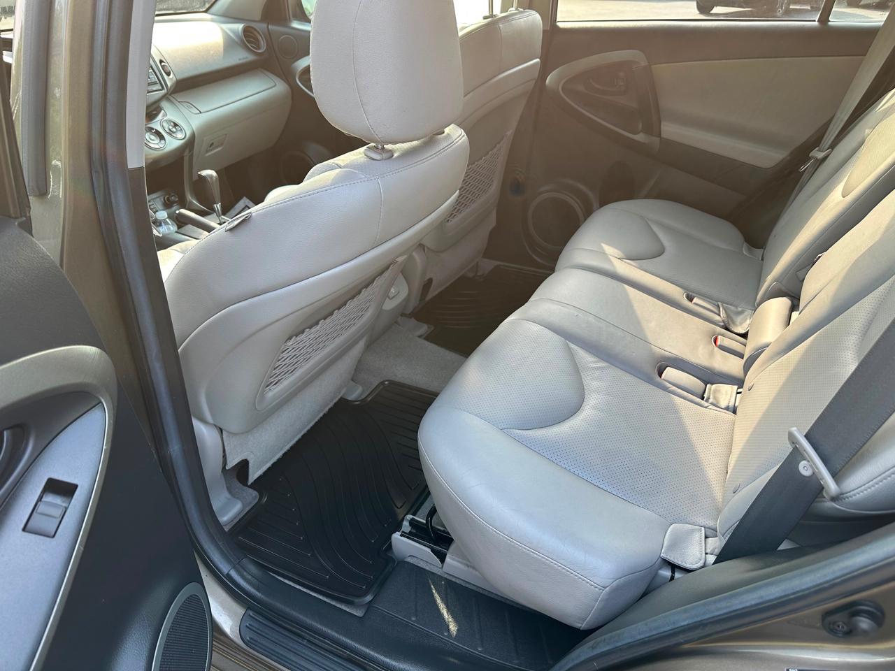 Toyota RAV4 4WD 4dr I4 Limited (Natl) 2012