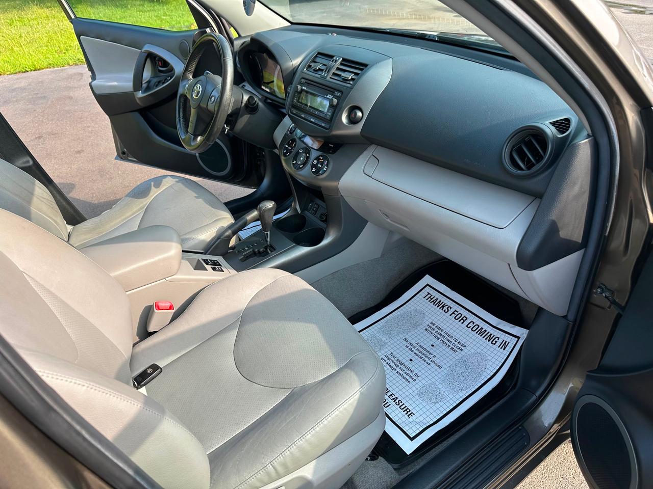 Toyota RAV4 4WD 4dr I4 Limited (Natl) 2012