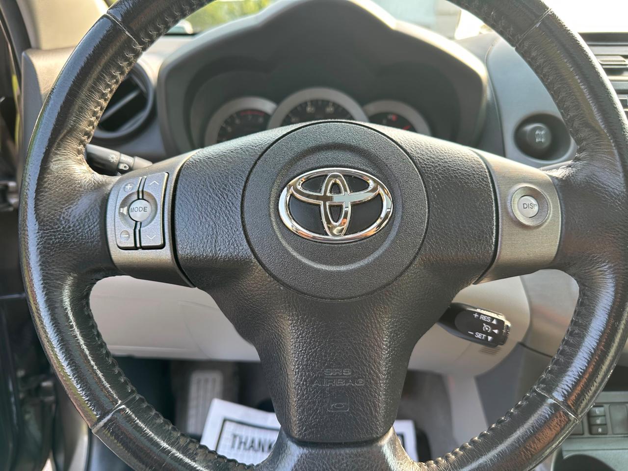 Toyota RAV4 4WD 4dr I4 Limited (Natl) 2012
