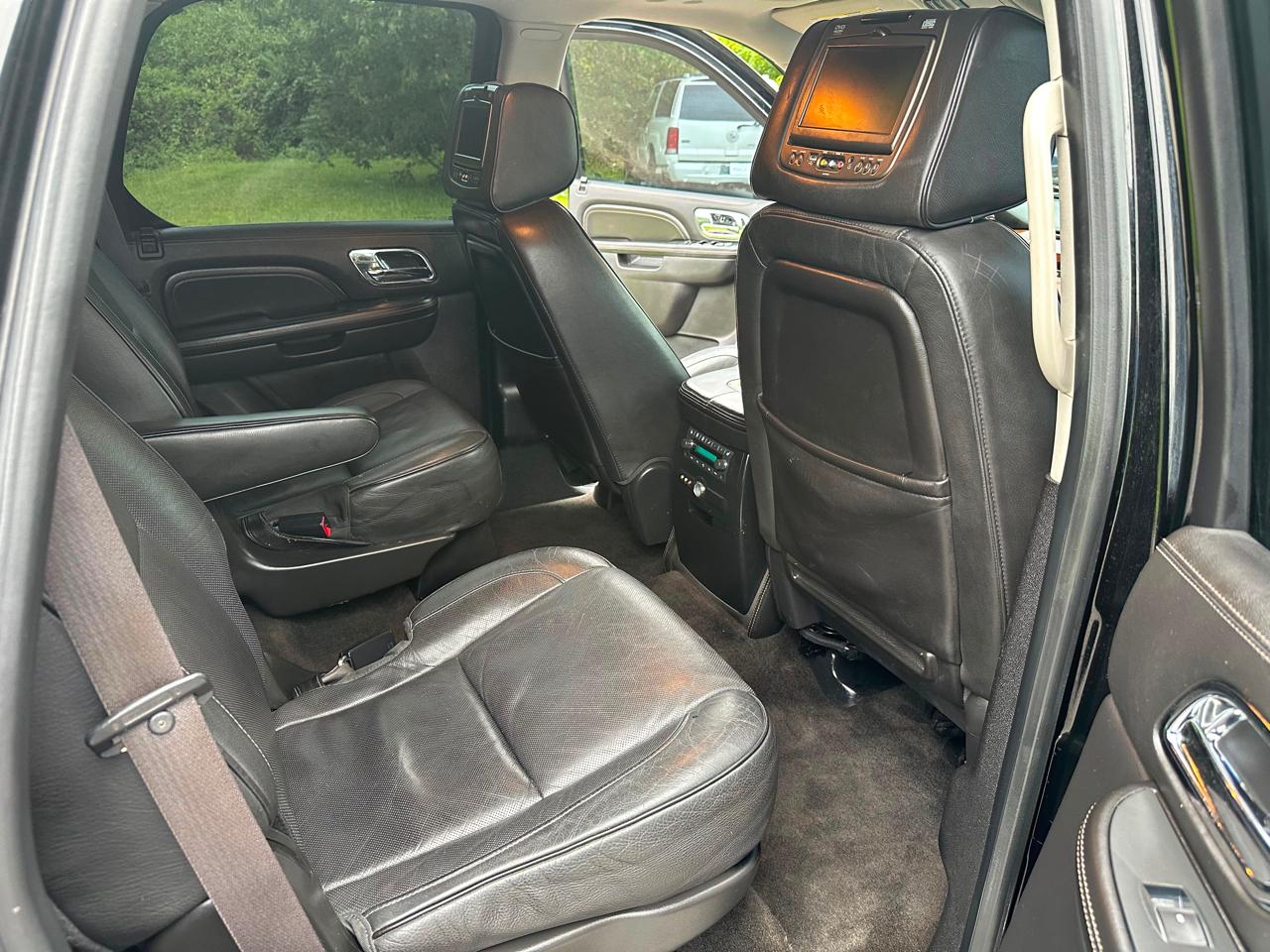 Cadillac Escalade AWD 4dr Platinum Edition 2013
