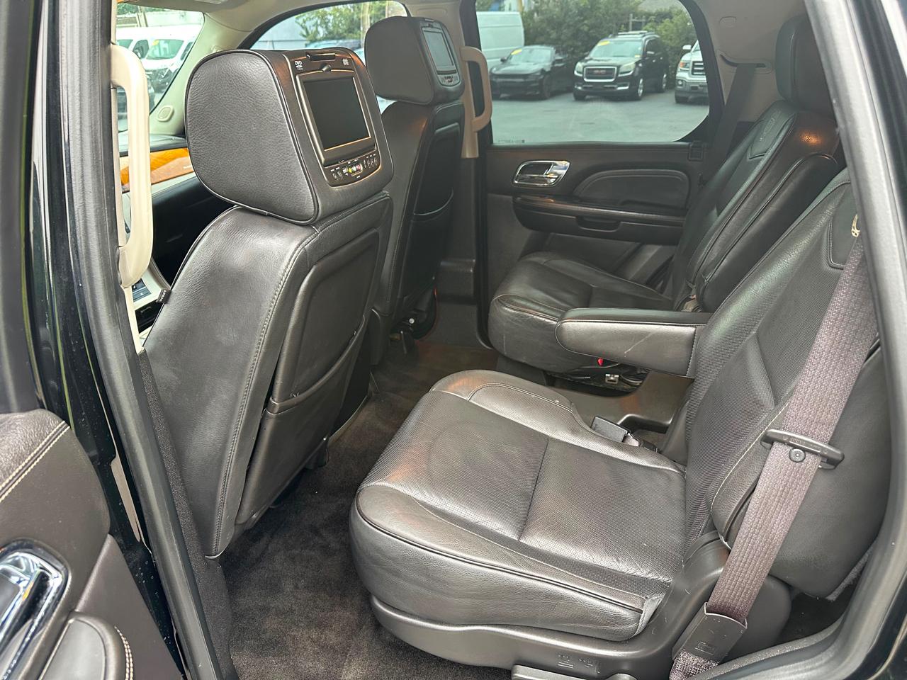 Cadillac Escalade AWD 4dr Platinum Edition 2013