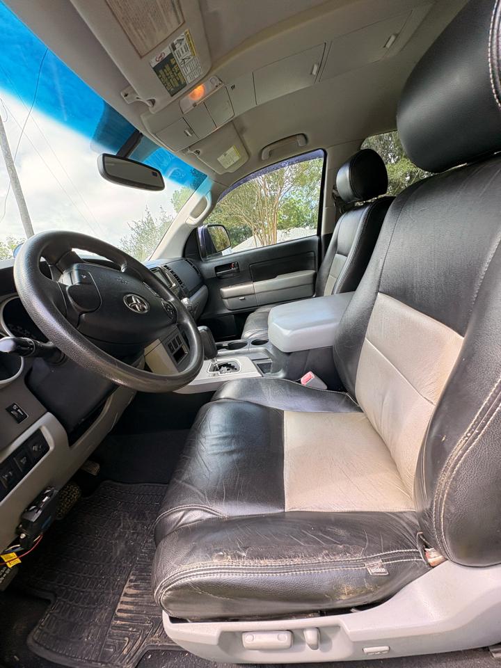 Toyota Tundra  2012