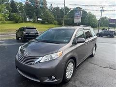 2013 Toyota Sienna 