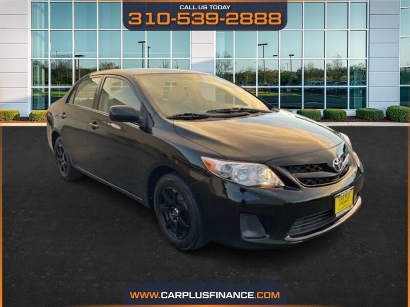 Toyota Corolla LE 4-Speed AT 2011