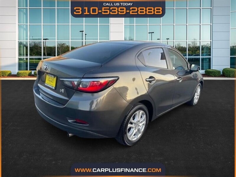 Toyota Yaris iA 6A 2017