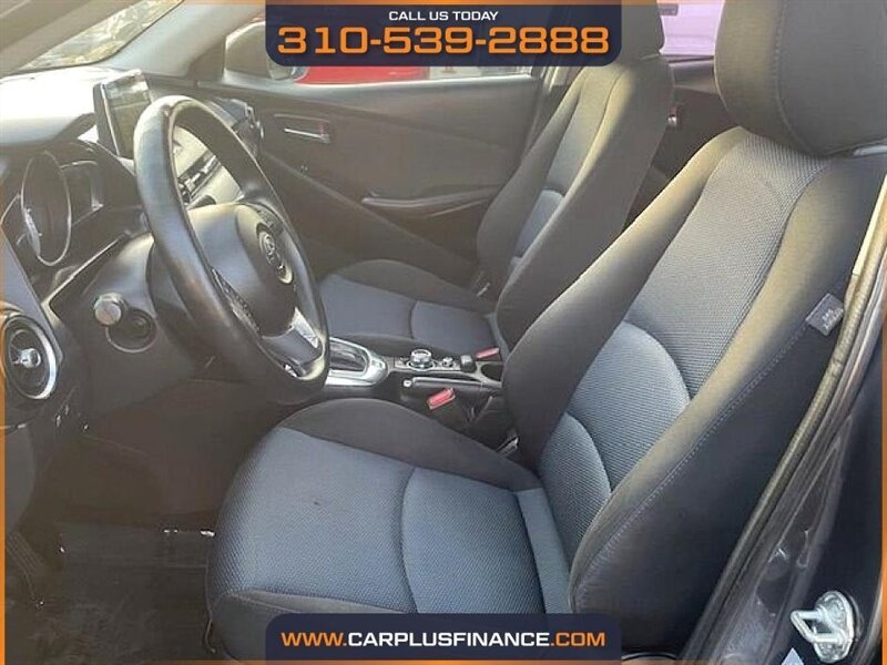 Toyota Yaris iA 6A 2017