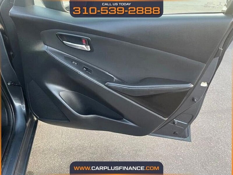 Toyota Yaris iA 6A 2017