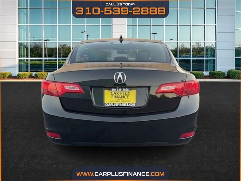 Acura ILX 5-Spd AT 2015