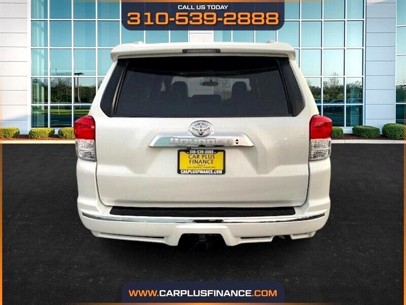 Toyota 4Runner Limited 2WD V6 2010