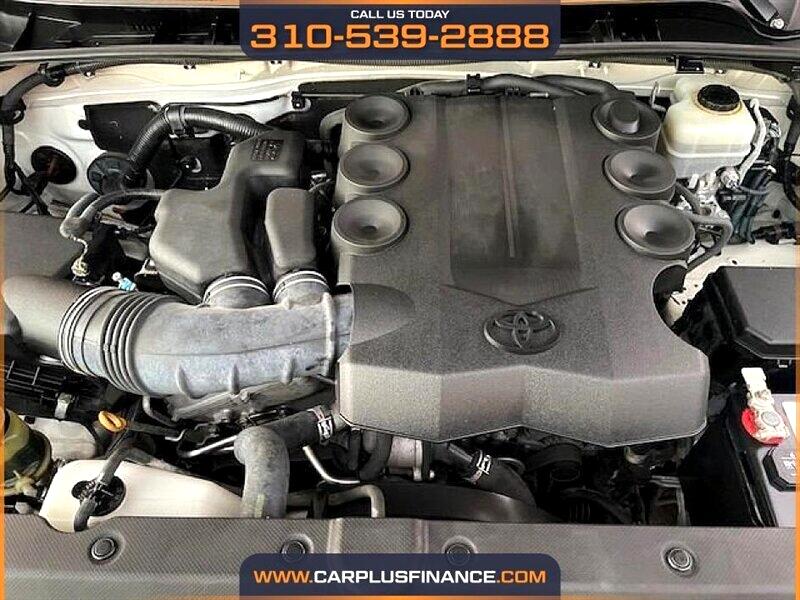Toyota 4Runner Limited 2WD V6 2010