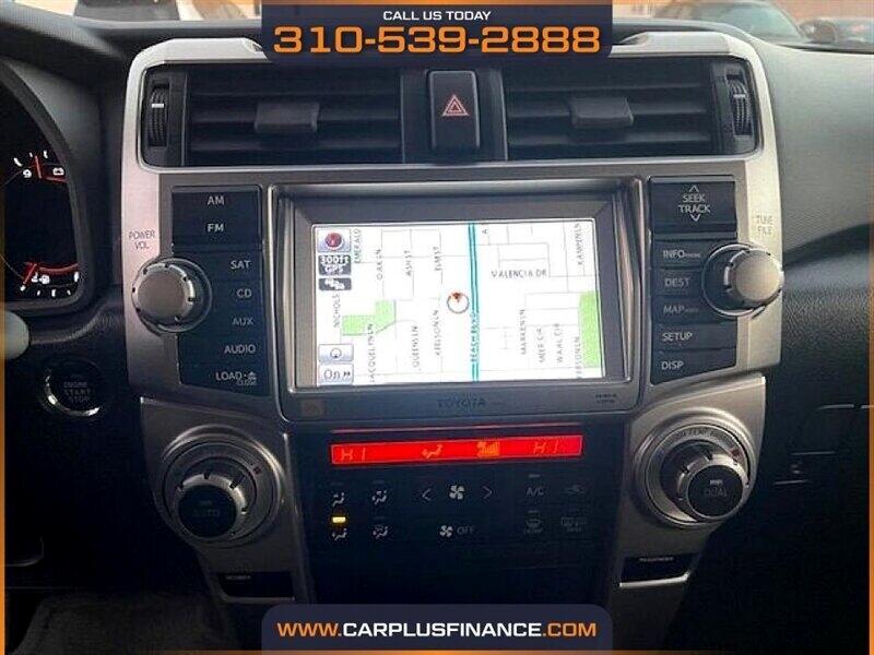 Toyota 4Runner Limited 2WD V6 2010