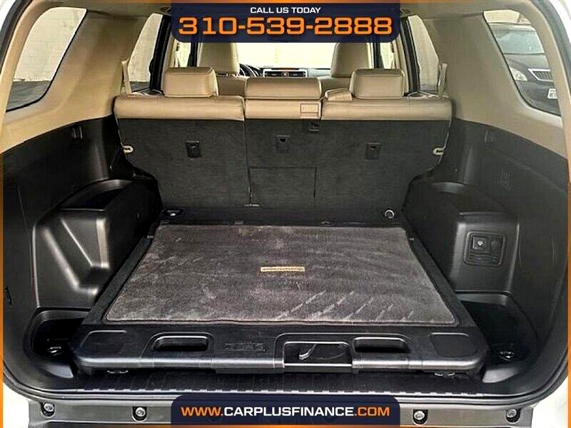 Toyota 4Runner Limited 2WD V6 2010