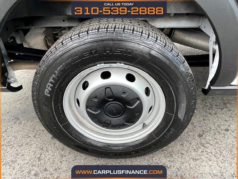 Ford Transit 150 Van Med. Roof w/Sliding Pass. 130-in. WB 2022