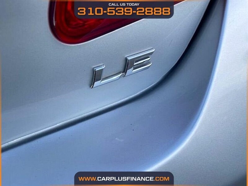 Toyota Camry LE 5-Spd AT 2009