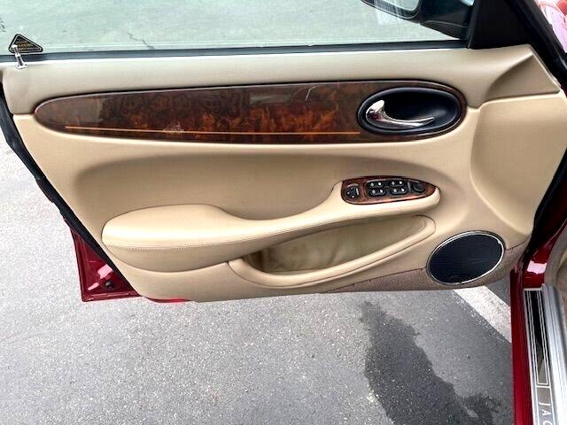 Jaguar XJ-Series Vanden Plas 2001