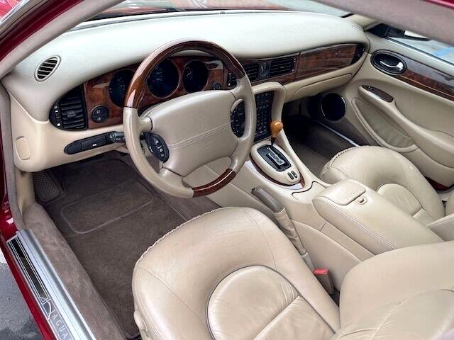 Jaguar XJ-Series Vanden Plas 2001