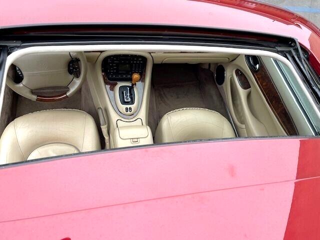 Jaguar XJ-Series Vanden Plas 2001