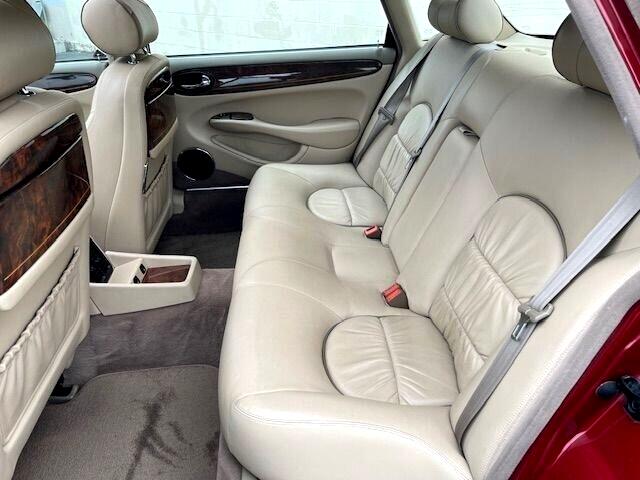 Jaguar XJ-Series Vanden Plas 2001