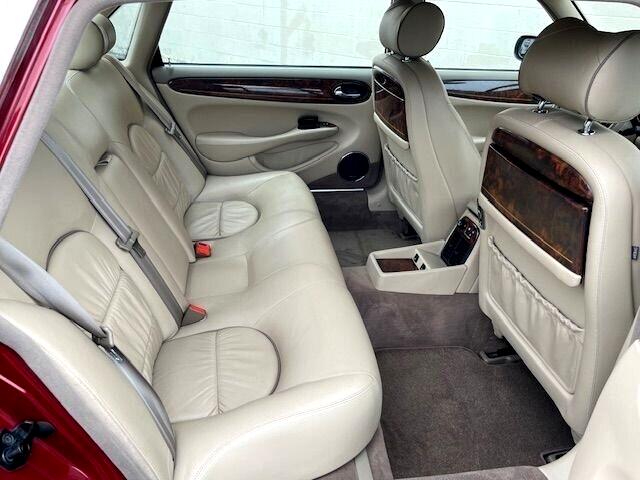 Jaguar XJ-Series Vanden Plas 2001