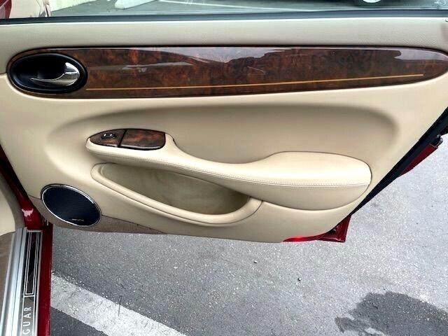 Jaguar XJ-Series Vanden Plas 2001