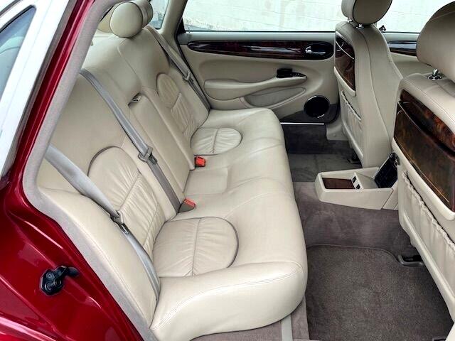 Jaguar XJ-Series Vanden Plas 2001