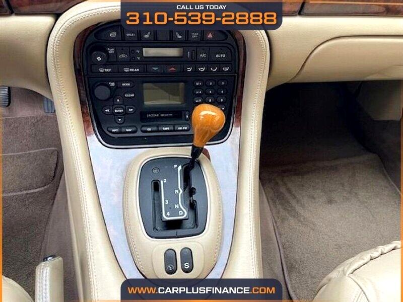 Jaguar XJ-Series Vanden Plas 2001