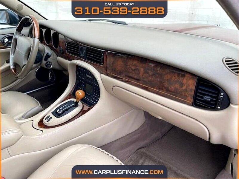 Jaguar XJ-Series Vanden Plas 2001